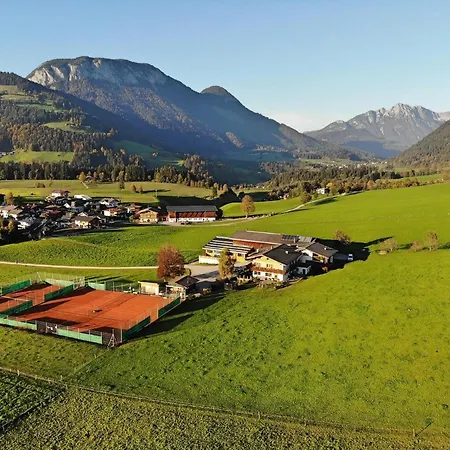 Schusterhof 3*