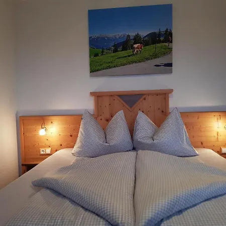 Schusterhof 3*
