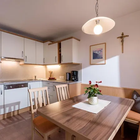Schusterhof Guest house *